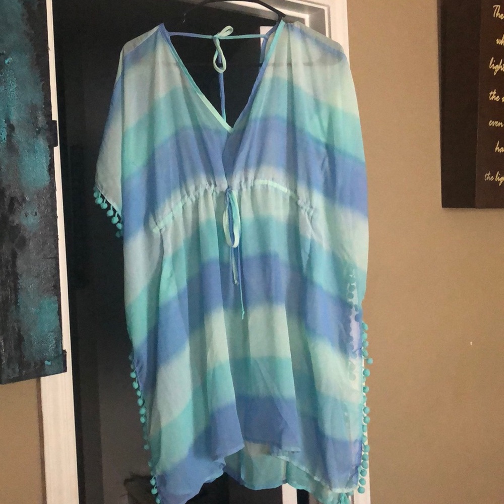 Beach/pool coverup size M